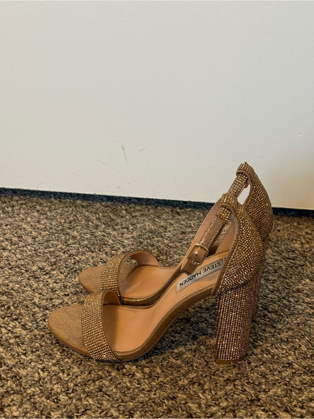 Steve Madden Carrson Gold Rhinestone Block Heel Sandals 8